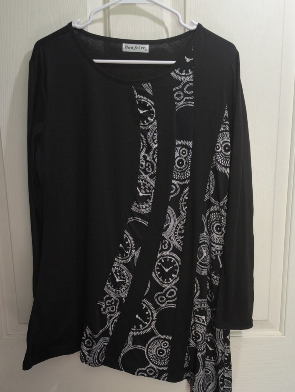 Han Feier Black Long-Sleeve Top with White Graphic Panels
